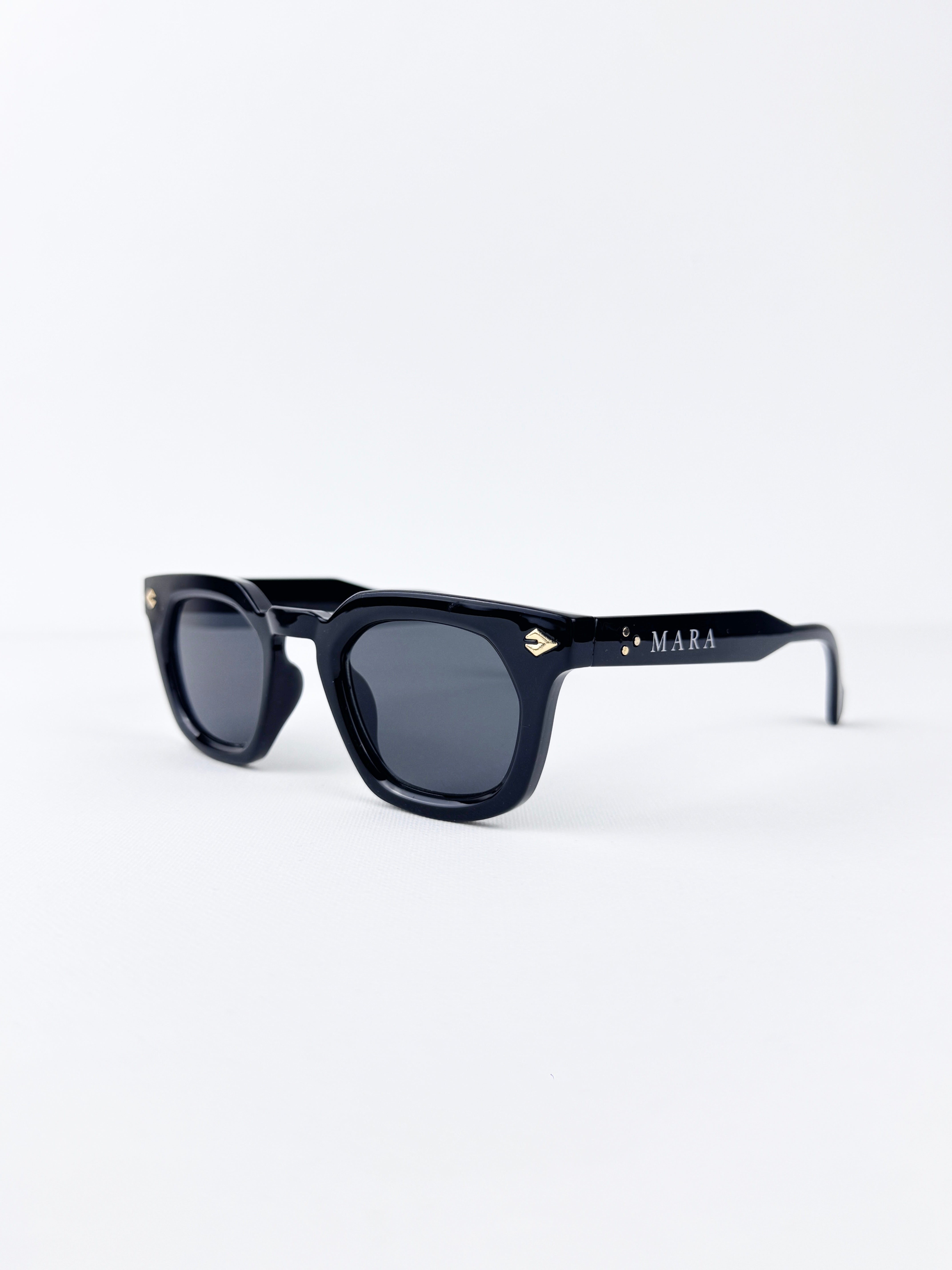 MYKONOS BLACK