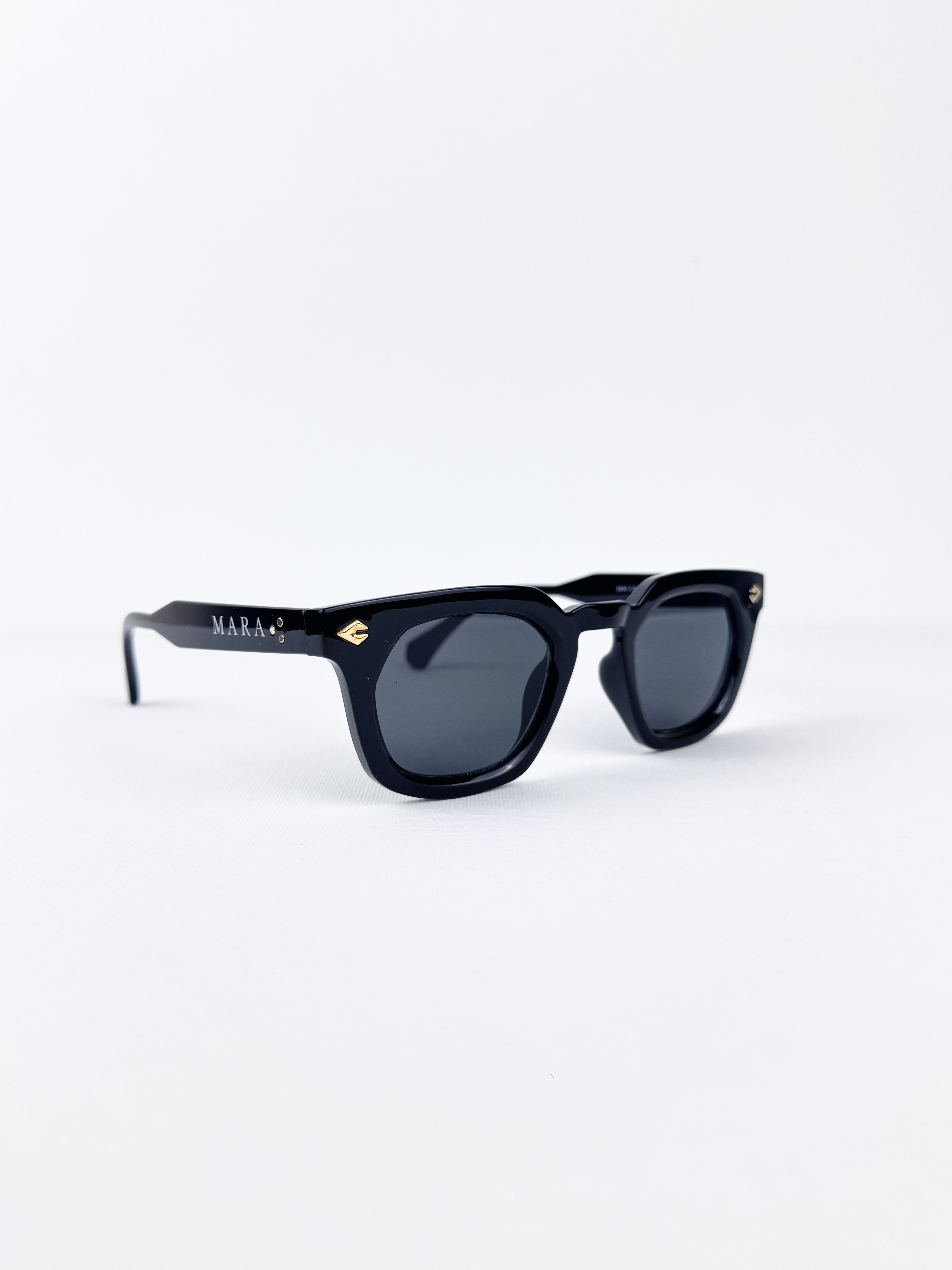 MYKONOS BLACK